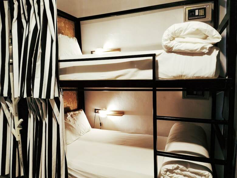 Hostal Sherloft Home And Hostel Dormitory