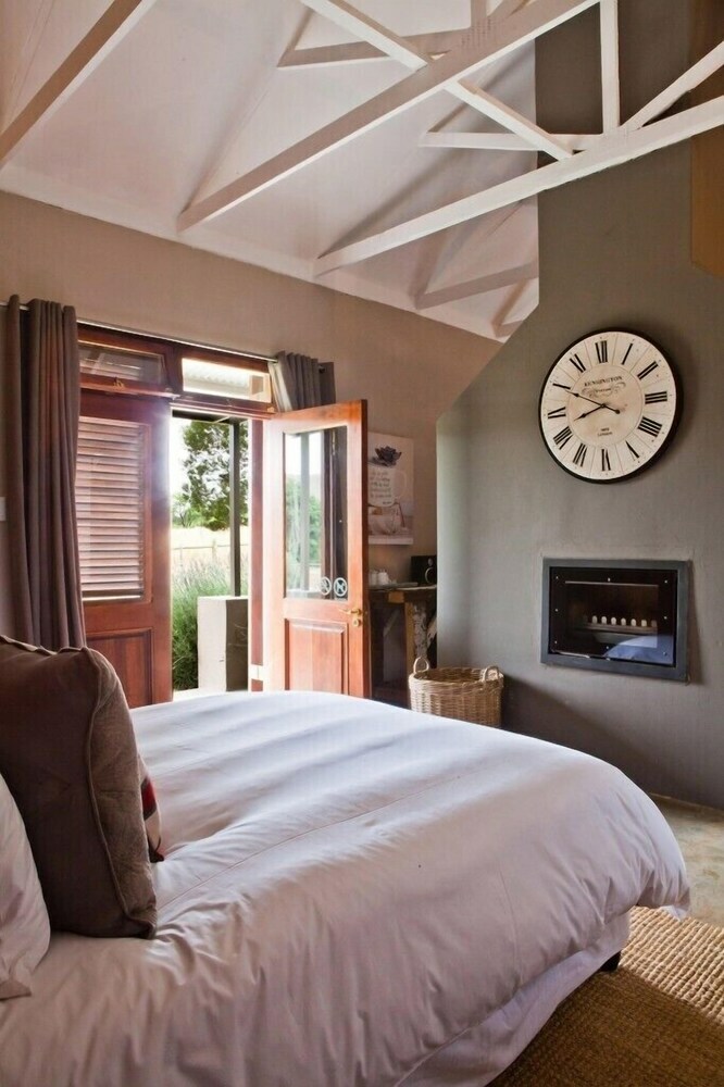 Bed & Breakfast Bullfrogs Nest Guesthouse