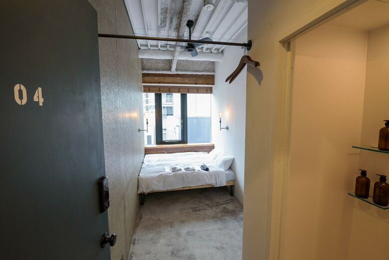 Mizuka Imaizumi 1 - Unmanned Hotel -