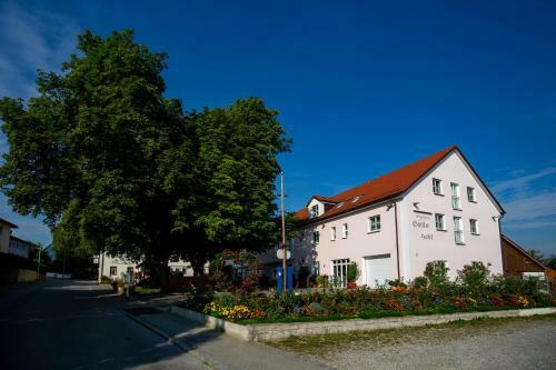 Gasthaus Und Hotel G�ttler Josef