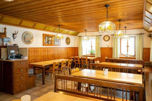 Gasthaus Und Hotel G�ttler Josef