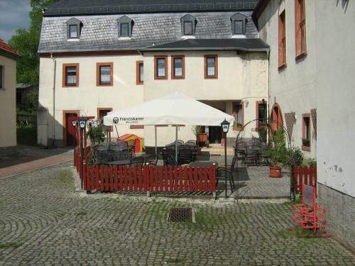 Hostal Gasthof Und Hotel Roter Hirsch