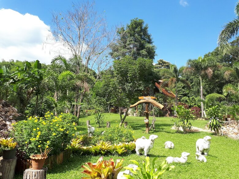 Hotel Rai Phuphapok