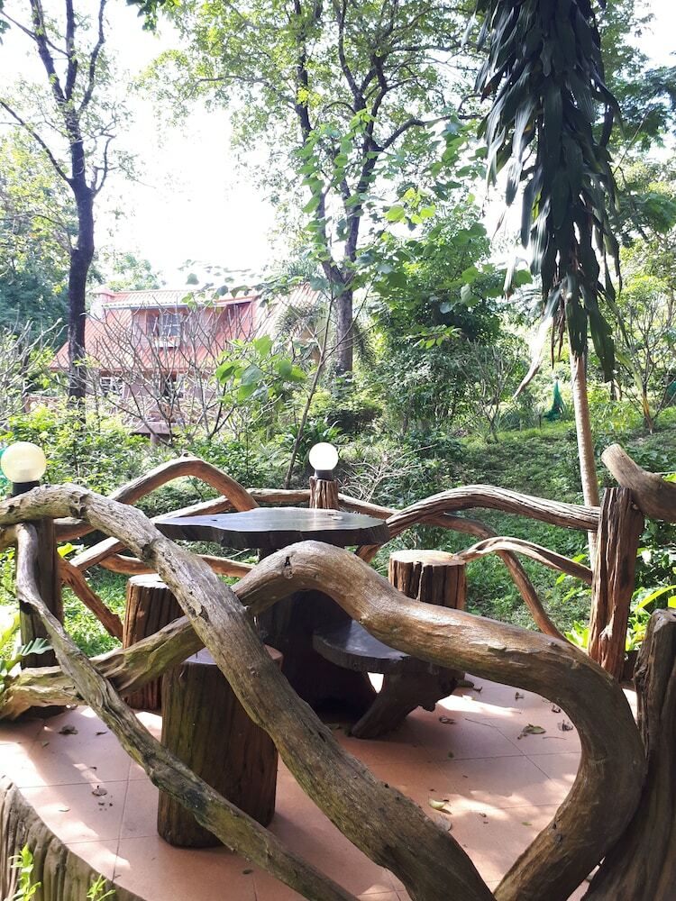 Hotel Rai Phuphapok