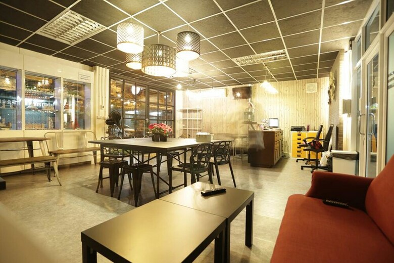 Hostal Tiger Lily Hostel