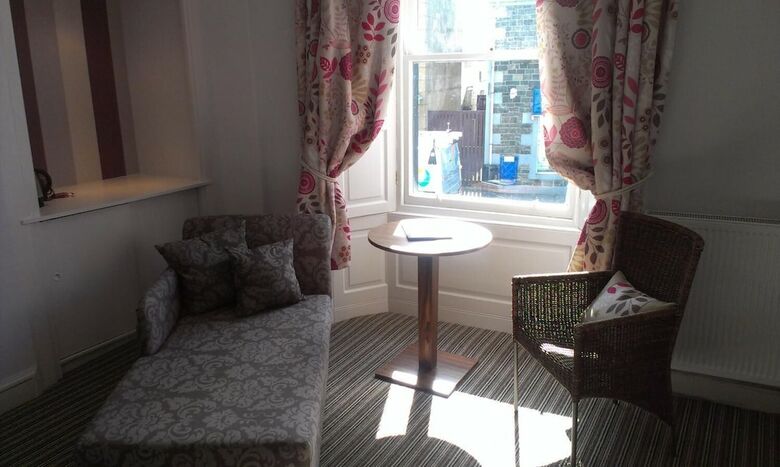 County Hotel Selkirk