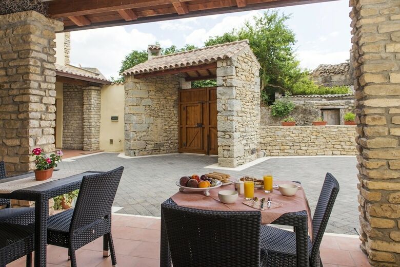 Hotel Albergo Diffuso Il Mandorlo