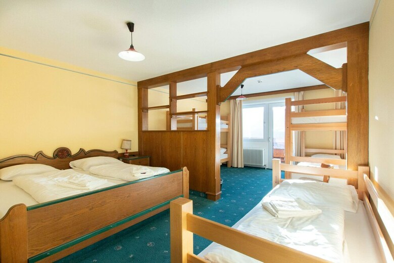 Hostal Jugendhaus Edelwei�