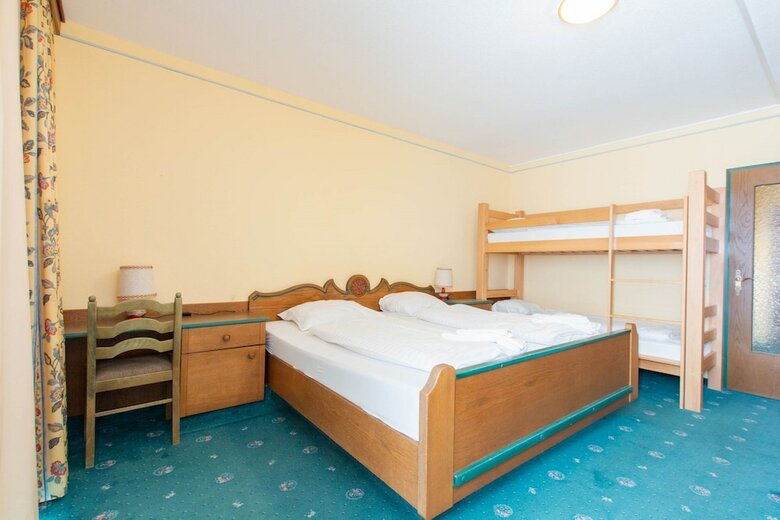 Hostal Jugendhaus Edelwei�