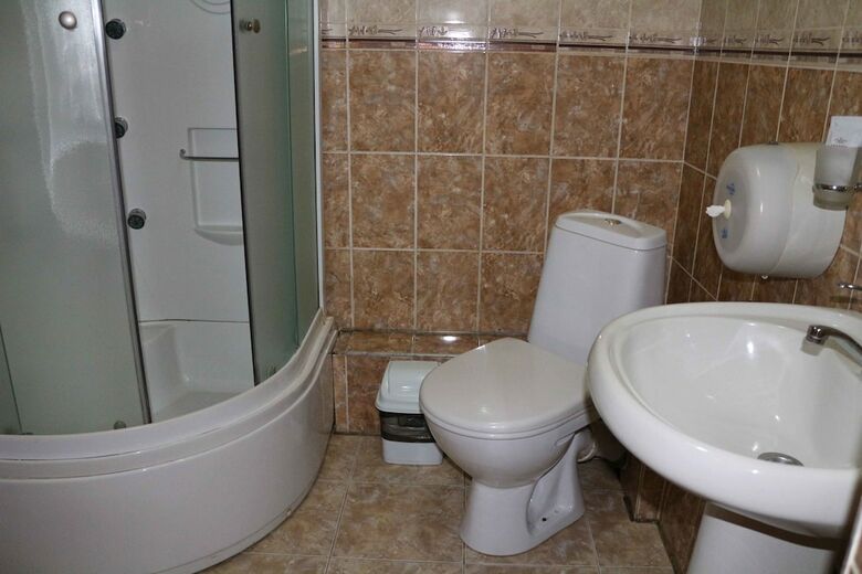 Hostal Gostiny Dvor Hotel - Hostel