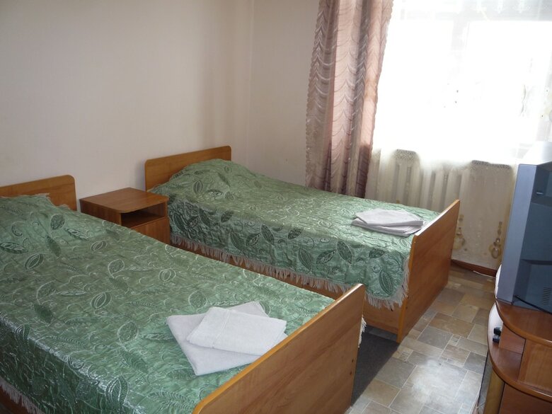 Hostal Gostiny Dvor Hotel - Hostel
