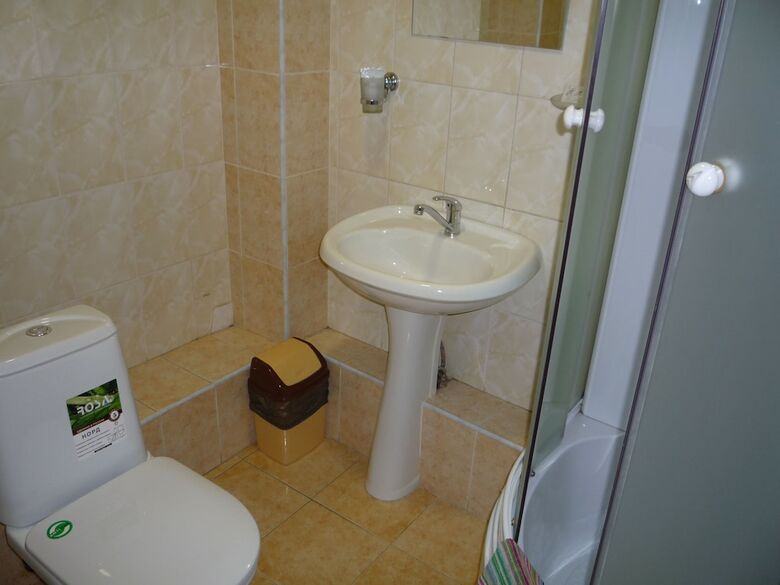Hostal Gostiny Dvor Hotel - Hostel