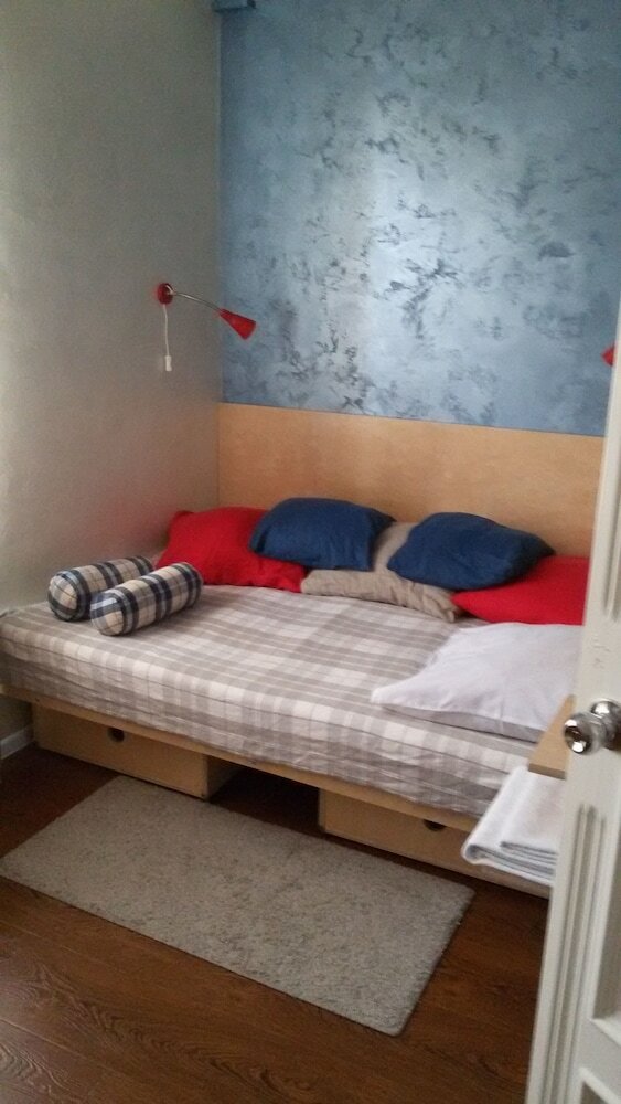 Hostal Gostiny Dvor Hotel - Hostel