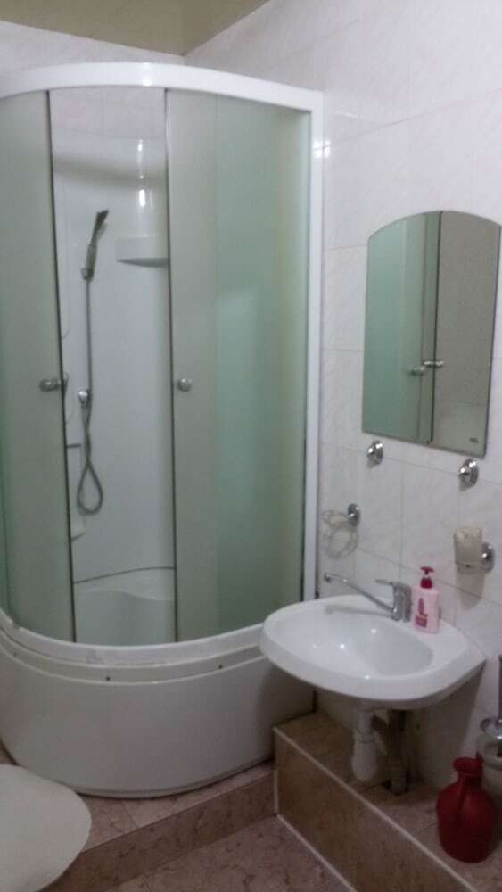 Hostal Gostiny Dvor Hotel - Hostel