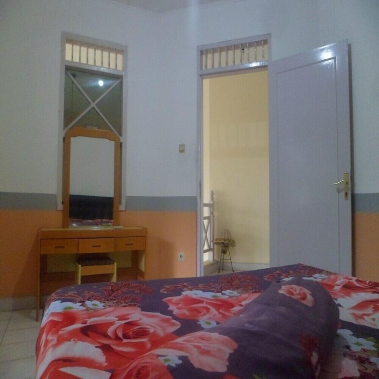 Villa Kota Bunga Azalea