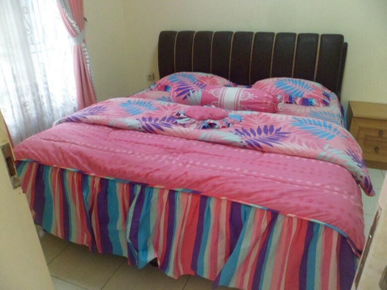 Villa Kota Bunga Camelia