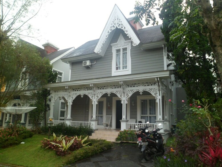 Villa Kota Bunga Mawar