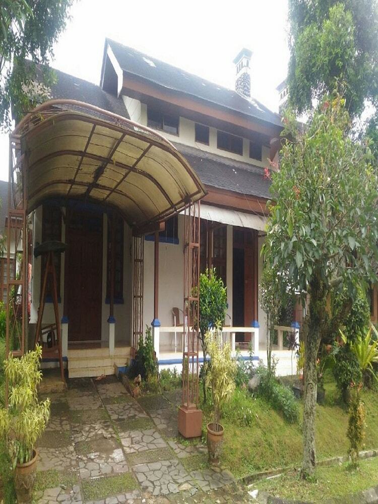 Villa Kota Bunga Mawar