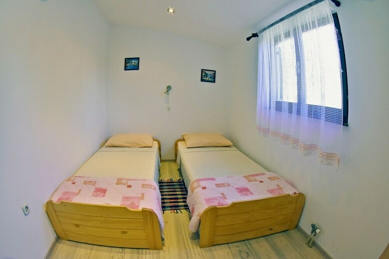 Olive Apartments