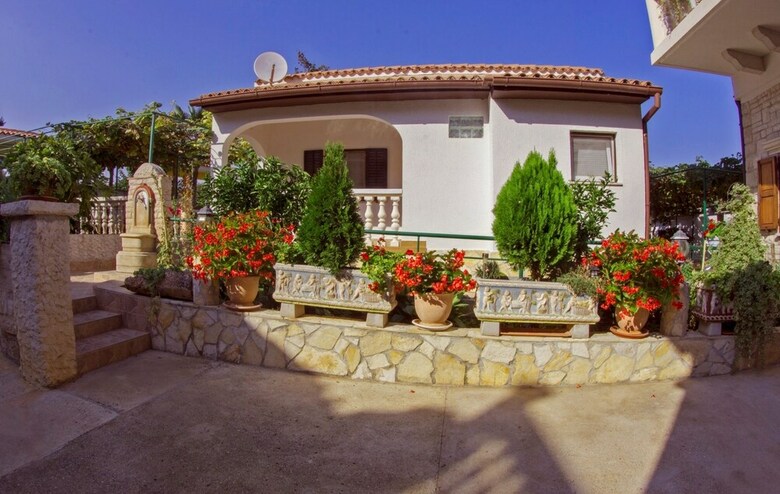 Olive Apartments
