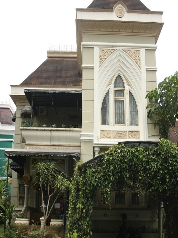 Villa Kota Bunga Anyelir