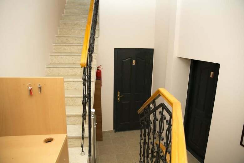 Town Gates Hotel