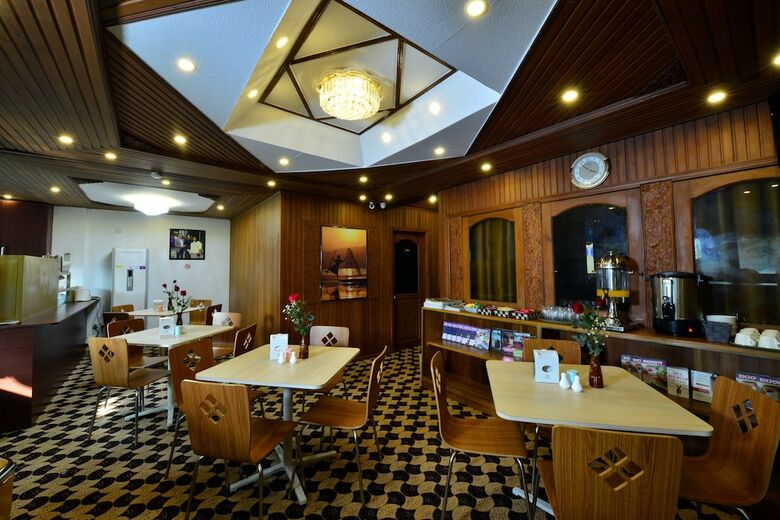 Hostal Backpacker Hostel - Adults Only