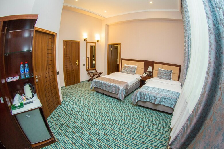 Ruma Port Hotel