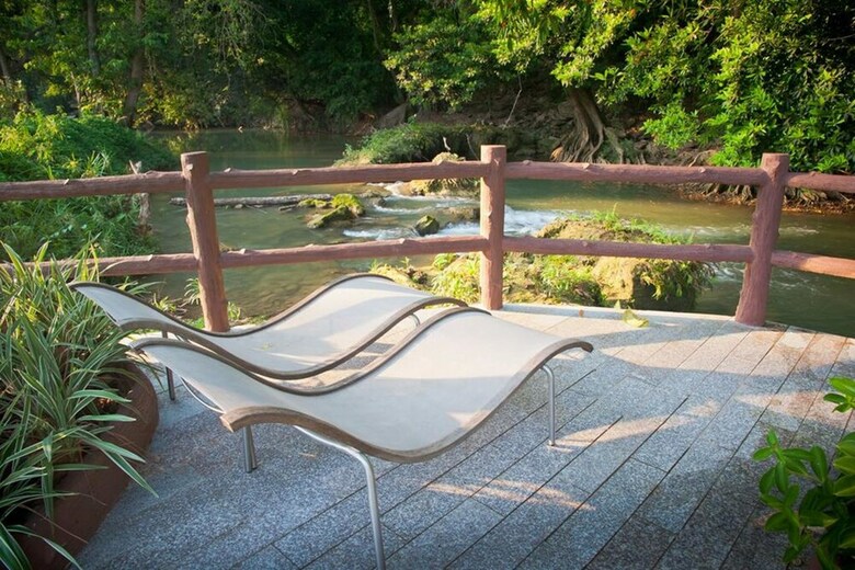 Hotel Khao Nam Fah Resort