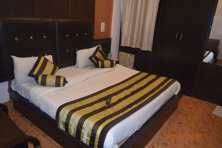 Bed & Breakfast Trishul Hotel