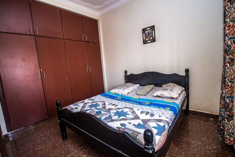 Giraffe Park Hotel
