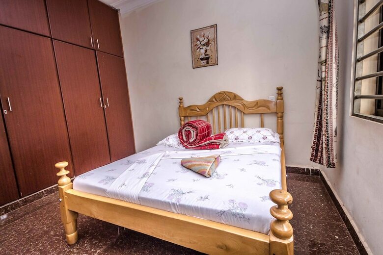 Giraffe Park Hotel