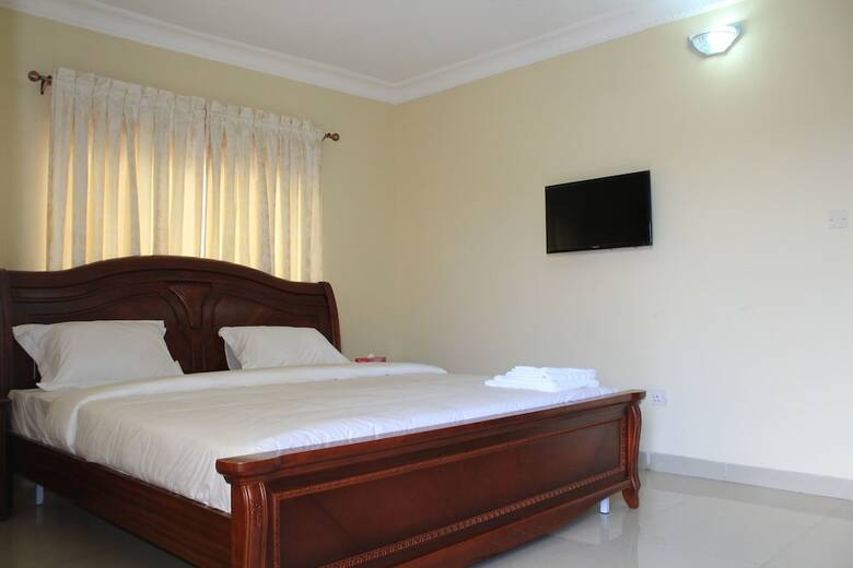 Hotel The Habitat Suites & Apartments