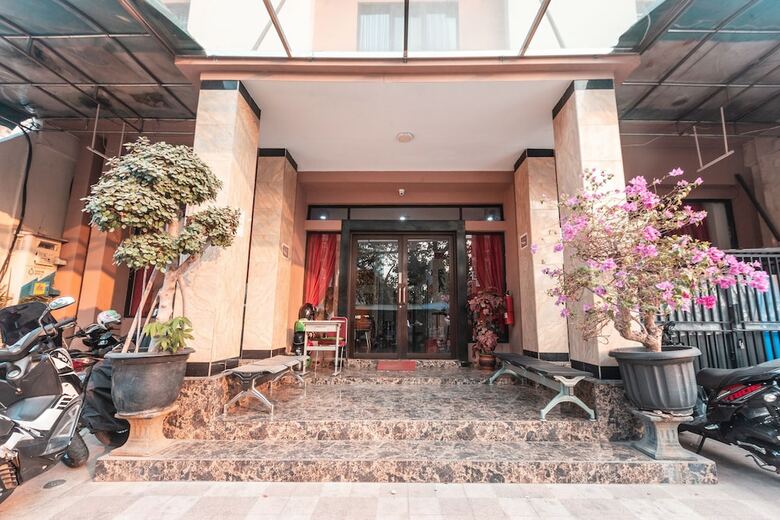 Oyo 1737 Hotel Celvasha