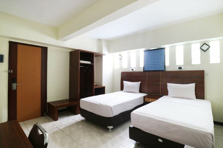 D'boegis Hotel
