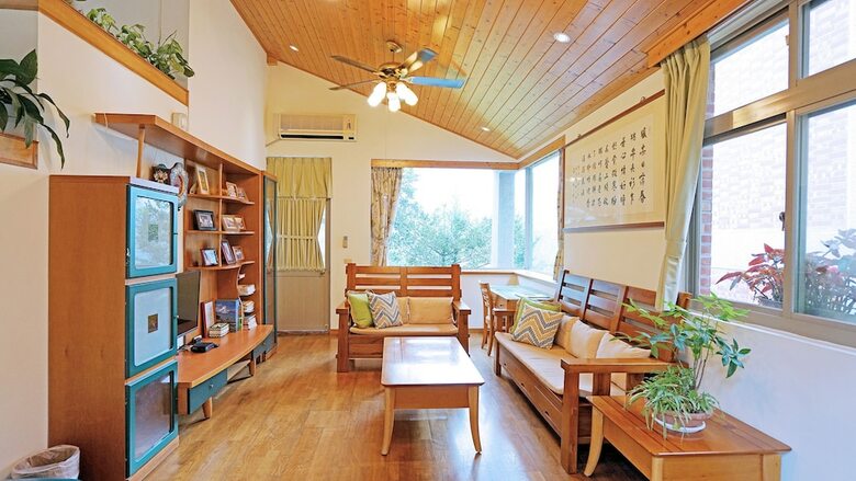 Bed & Breakfast Red Brick Villas