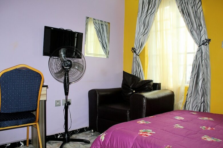 Osajamen Hotel