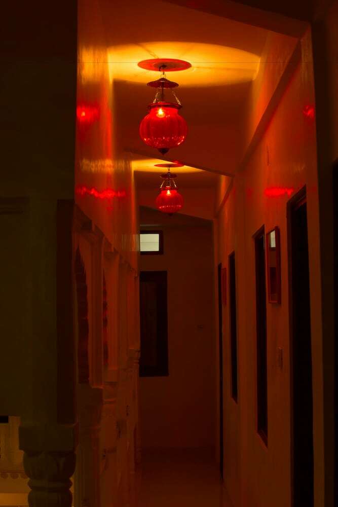 Hotel Nahargarh Palace