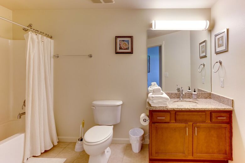 On The Columbia Vacation Apartments