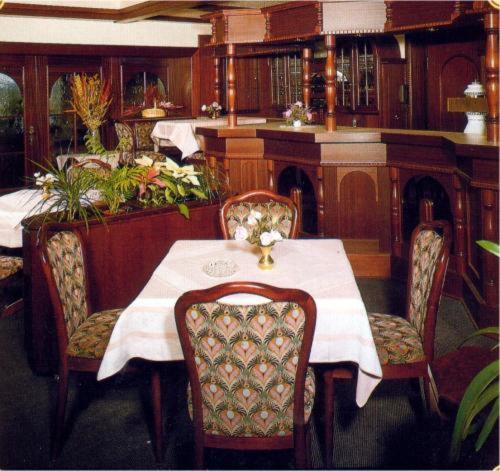 Hotel Sch�ne Aussicht