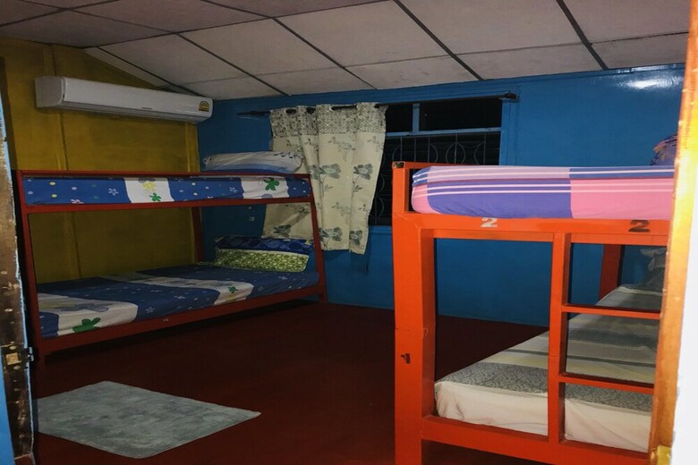 Hostal Cj Guesthouse