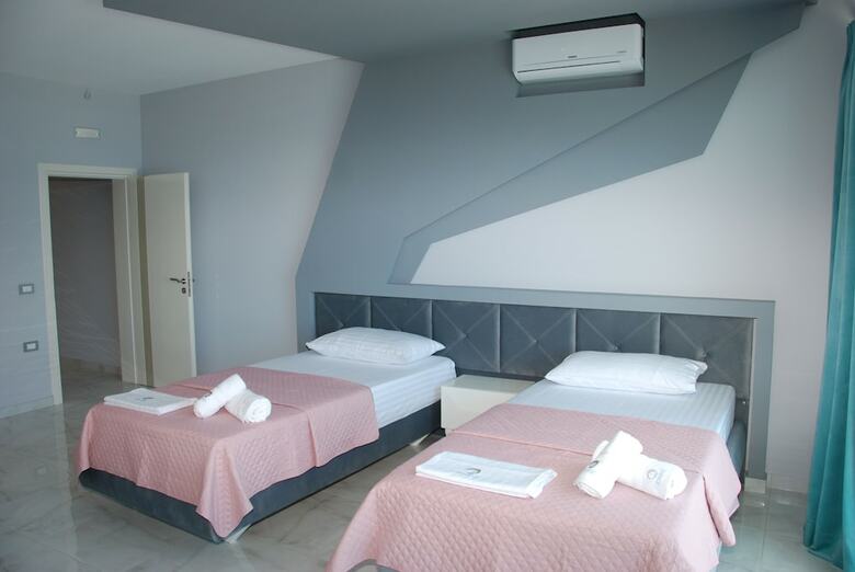 Hotel Oceanic Overview Suites