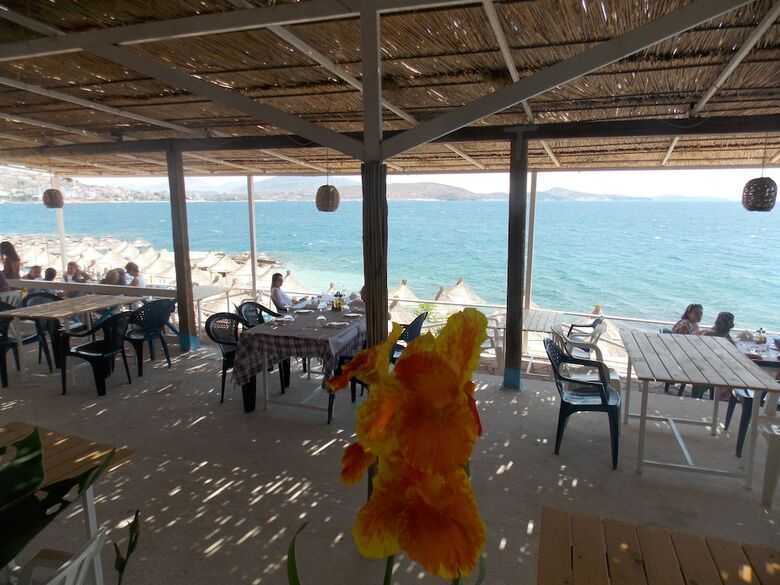 Hotel Oceanic Overview Suites