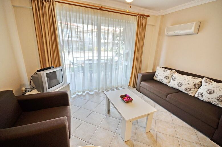 Sunset Beach Club Villas