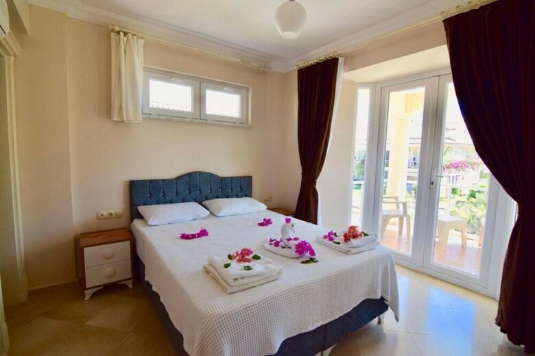 Sunset Beach Club Villas