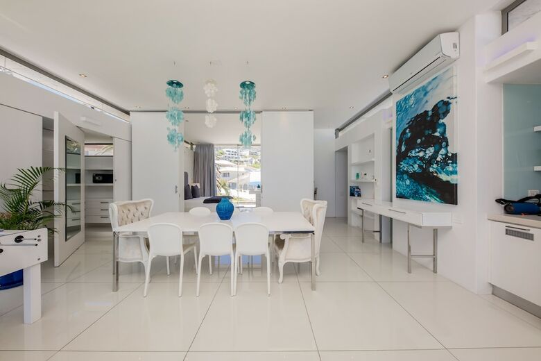 15 Views Penthouse - One Bedroom Apartment, Sleeps 2