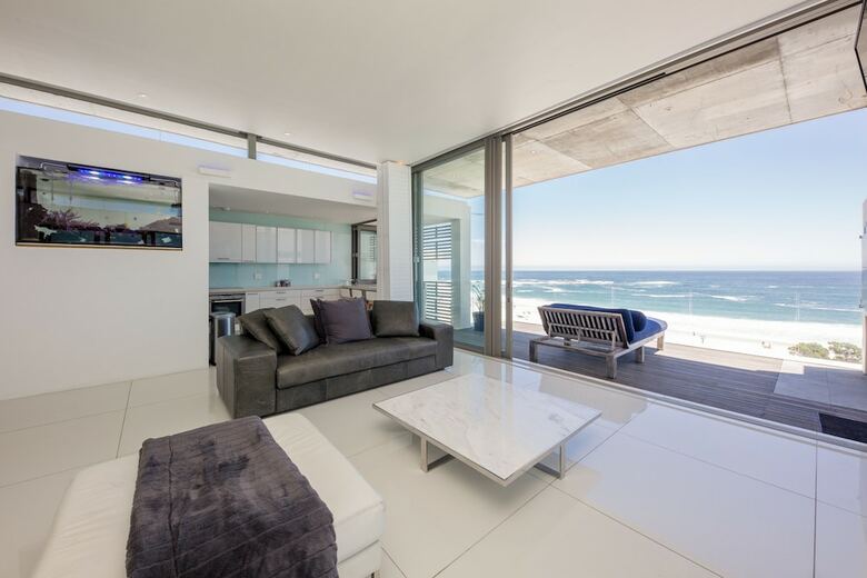 15 Views Penthouse - One Bedroom Apartment, Sleeps 2