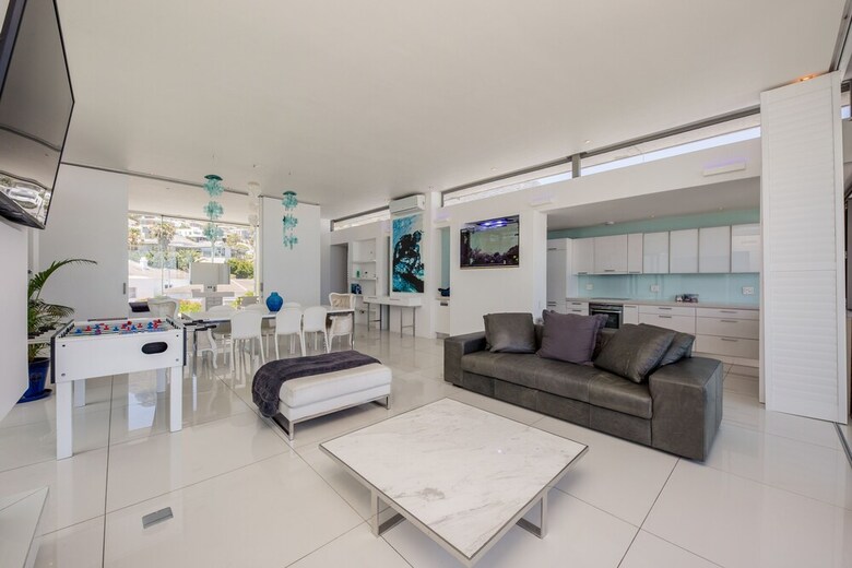15 Views Penthouse - One Bedroom Apartment, Sleeps 2