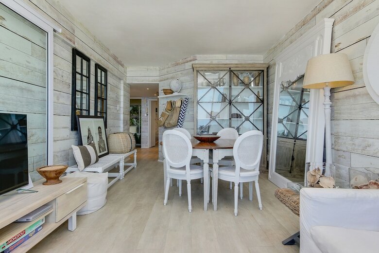 Clifton Attina - Two Bedroom Apartment, Sleeps 4