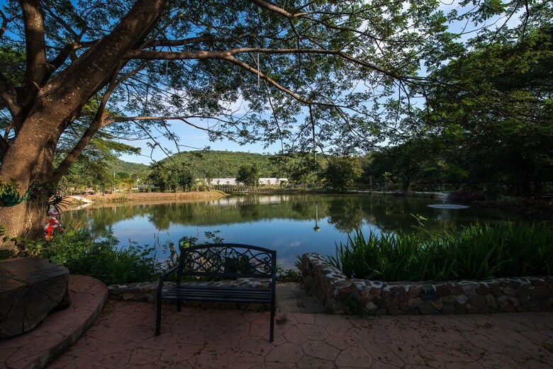 Hotel Alongkorn Farm And Resort